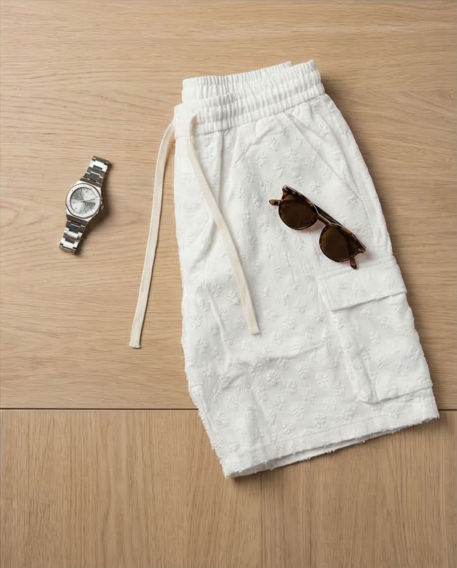 ג'ינס קצר קלאסי לבן כיסים כוכבים