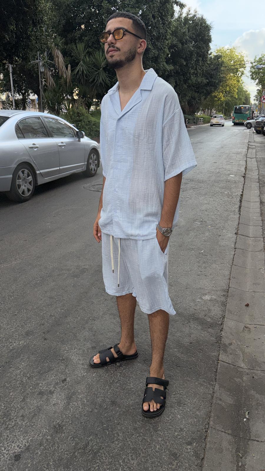 חליפות פשתן תכלת מכופתרת