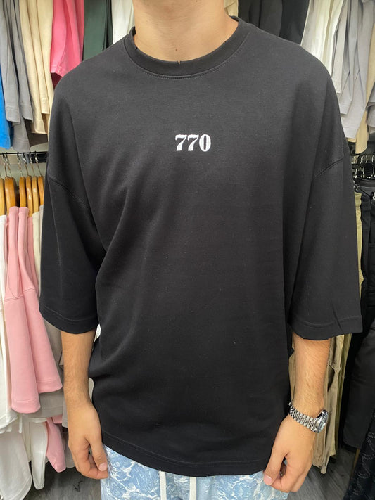 חולצה של 770